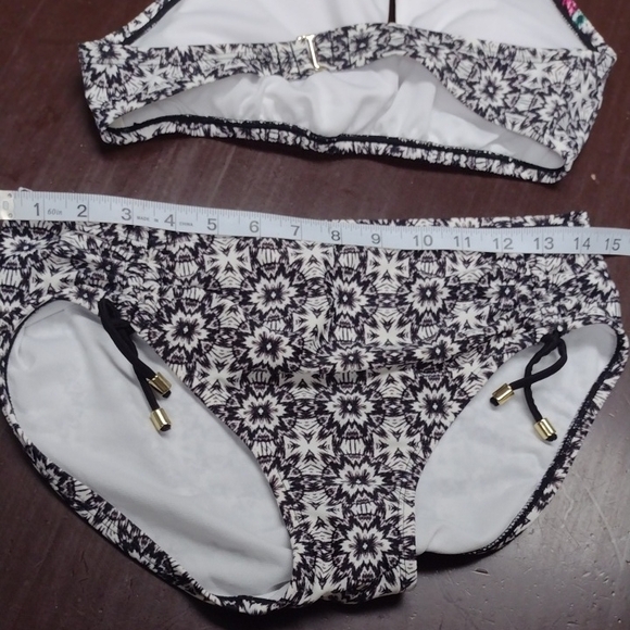 24th & Ocean Black and White Bikini Set - Picture 10 of 10